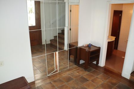 Casa de condomínio para alugar com 456m², 5 quartos e 8 vagasHall