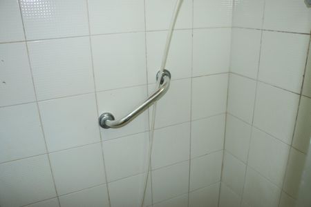 Casa de condomínio para alugar com 456m², 5 quartos e 8 vagasBanheiro de Serviço