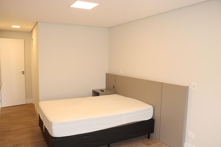 Casa de condomínio para alugar com 484m², 4 quartos e 3 vagasSuíte 4