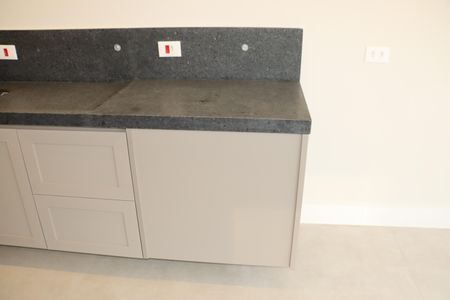 Casa de condomínio para alugar com 484m², 4 quartos e 3 vagasCozinha 1