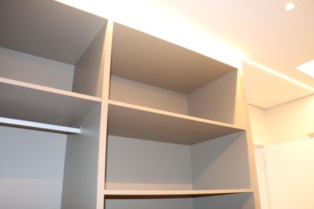 Casa de condomínio para alugar com 484m², 4 quartos e 3 vagasCloset da Suíte 1