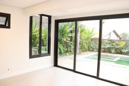 Casa de condomínio para alugar com 484m², 4 quartos e 3 vagasSala 4