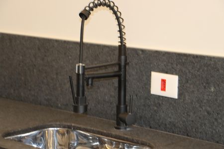 Casa de condomínio para alugar com 484m², 4 quartos e 3 vagasCozinha 1