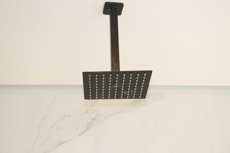 Casa de condomínio para alugar com 484m², 4 quartos e 3 vagasBanheiro da Suíte 1