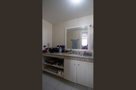 Casa de condomínio à venda com 250m², 4 quartos e 1 vagaBanheiro da Suíte 4