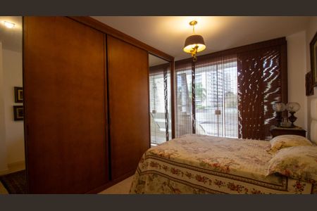 Casa de condomínio à venda com 250m², 4 quartos e 1 vagaSuíte 2