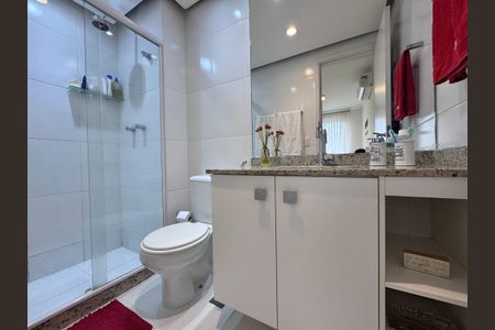 Apartamento à venda com 70m², 2 quartos e 1 vaga Apartamento à venda com 70m², 2 quartos e 1 vagaSuíte - Banheiro