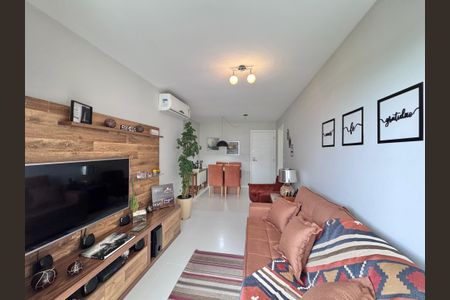 Sala de apartamento à venda com 2 quartos, 70m² em Recreio dos Bandeirantes, Rio de Janeiro