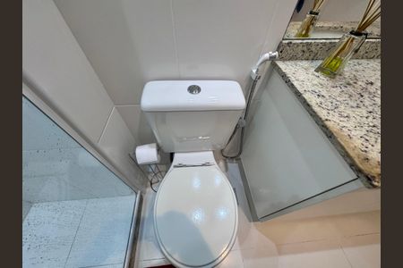 Apartamento à venda com 70m², 2 quartos e 1 vaga Apartamento à venda com 70m², 2 quartos e 1 vagaSuíte - Banheiro