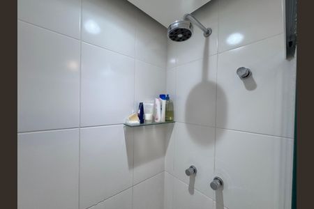 Apartamento à venda com 70m², 2 quartos e 1 vaga Apartamento à venda com 70m², 2 quartos e 1 vagaSuíte - Banheiro