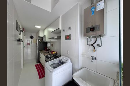 Apartamento à venda com 70m², 2 quartos e 1 vaga Apartamento à venda com 70m², 2 quartos e 1 vagaCozinha e Área de Serviço