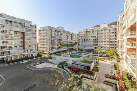 Apartamento à venda com 70m², 2 quartos e 1 vaga Apartamento à venda com 70m², 2 quartos e 1 vagaÁrea comum