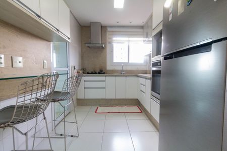 Apartamento à venda com 134m², 3 quartos e 3 vagas Apartamento à venda com 134m², 3 quartos e 3 vagasCozinha