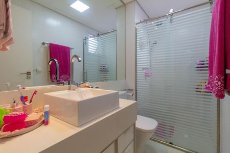 Apartamento à venda com 134m², 3 quartos e 3 vagas Apartamento à venda com 134m², 3 quartos e 3 vagasBanheiro da Suíte 1