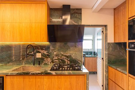 Apartamento à venda com 200m², 3 quartos e 3 vagas Apartamento à venda com 200m², 3 quartos e 3 vagasCozinha