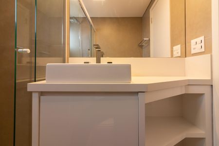 Apartamento à venda com 200m², 3 quartos e 3 vagas Apartamento à venda com 200m², 3 quartos e 3 vagasBanheiro