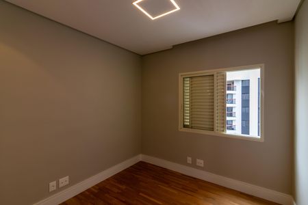 Apartamento à venda com 200m², 3 quartos e 3 vagas Apartamento à venda com 200m², 3 quartos e 3 vagasQuarto 2