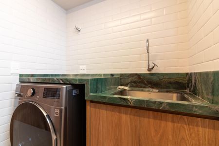 Apartamento à venda com 200m², 3 quartos e 3 vagas Apartamento à venda com 200m², 3 quartos e 3 vagasCobertura - área de serviço