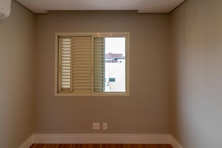 Apartamento à venda com 200m², 3 quartos e 3 vagas Apartamento à venda com 200m², 3 quartos e 3 vagasQuarto 2