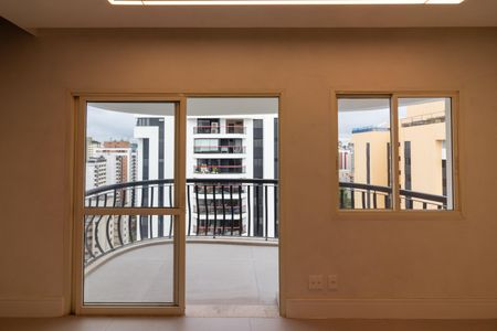 Sala de apartamento à venda com 3 quartos, 200m² em Indianópolis, São Paulo
