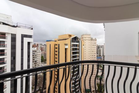 Varanda de apartamento à venda com 3 quartos, 200m² em Indianópolis, São Paulo