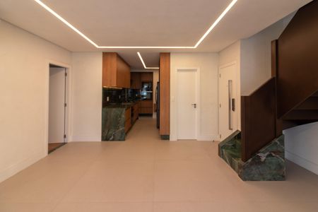 Apartamento à venda com 200m², 3 quartos e 3 vagas Apartamento à venda com 200m², 3 quartos e 3 vagasSala