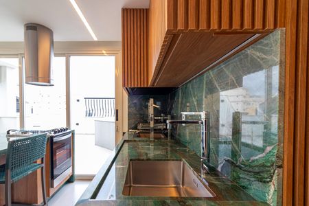 Apartamento à venda com 200m², 3 quartos e 3 vagas Apartamento à venda com 200m², 3 quartos e 3 vagasCobertura - área gourmet