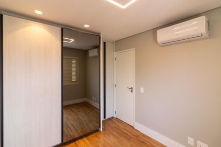 Apartamento à venda com 200m², 3 quartos e 3 vagas Apartamento à venda com 200m², 3 quartos e 3 vagasQuarto 2