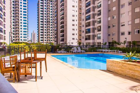 Apartamento à venda com 70m², 3 quartos e 1 vaga Apartamento à venda com 70m², 3 quartos e 1 vagaÁrea comum - Piscina