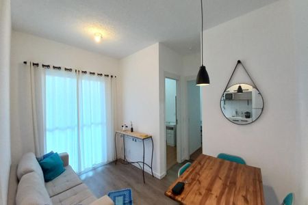 Sala de apartamento para alugar com 2 quartos, 45m² em Jardim Ipaussurama, Campinas