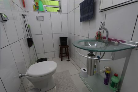 Casa à venda com 117m², 3 quartos e 2 vagasBanheiro 2