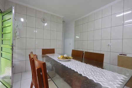 Casa à venda com 117m², 3 quartos e 2 vagasCopa
