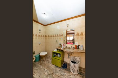 Casa à venda com 355m², 4 quartos e 3 vagas Casa à venda com 355m², 4 quartos e 3 vagasBanheiro da Suíte 2