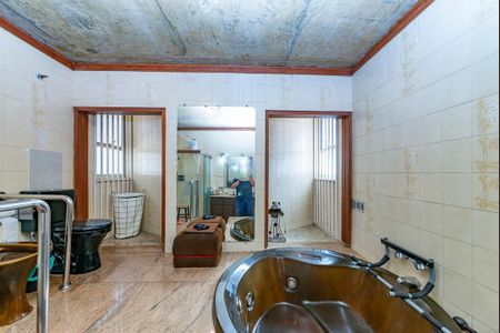 Casa à venda com 355m², 4 quartos e 3 vagas Casa à venda com 355m², 4 quartos e 3 vagasBanheiro da Suíte 3