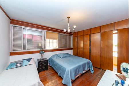 Casa à venda com 355m², 4 quartos e 3 vagas Casa à venda com 355m², 4 quartos e 3 vagasSuíte 1