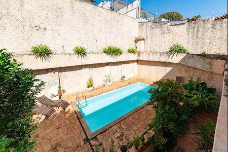 Casa à venda com 355m², 4 quartos e 3 vagas Casa à venda com 355m², 4 quartos e 3 vagasVaranda da Suíte 1