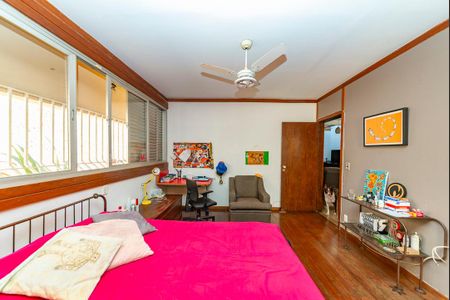 Casa à venda com 355m², 4 quartos e 3 vagas Casa à venda com 355m², 4 quartos e 3 vagasSuíte 2