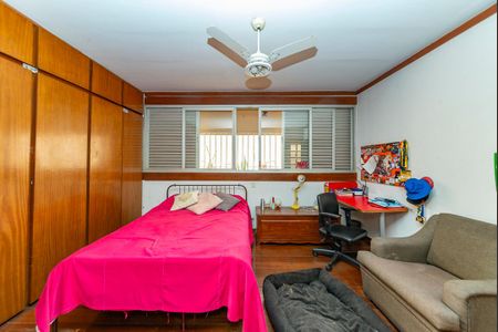 Casa à venda com 355m², 4 quartos e 3 vagas Casa à venda com 355m², 4 quartos e 3 vagasSuíte 2