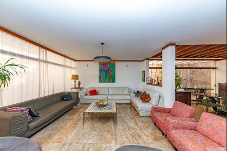 Casa à venda com 355m², 4 quartos e 3 vagas Casa à venda com 355m², 4 quartos e 3 vagasSala 2