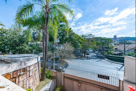 Casa à venda com 355m², 4 quartos e 3 vagas Casa à venda com 355m², 4 quartos e 3 vagasVaranda da Suíte 3