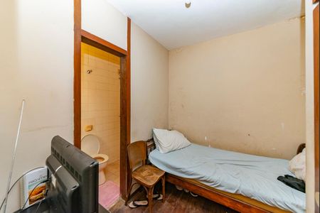 Casa à venda com 355m², 4 quartos e 3 vagas Casa à venda com 355m², 4 quartos e 3 vagasQuarto de Serviço