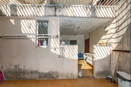 Casa à venda com 355m², 4 quartos e 3 vagas Casa à venda com 355m², 4 quartos e 3 vagasÁrea de Serviço