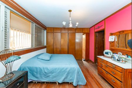 Casa à venda com 355m², 4 quartos e 3 vagas Casa à venda com 355m², 4 quartos e 3 vagasSuíte 1