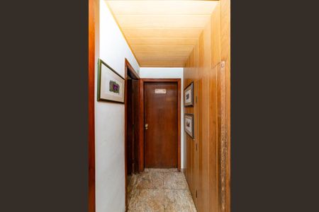 Casa à venda com 355m², 4 quartos e 3 vagas Casa à venda com 355m², 4 quartos e 3 vagasLavabo