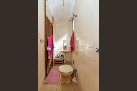 Casa à venda com 355m², 4 quartos e 3 vagas Casa à venda com 355m², 4 quartos e 3 vagasQuarto de Serviço