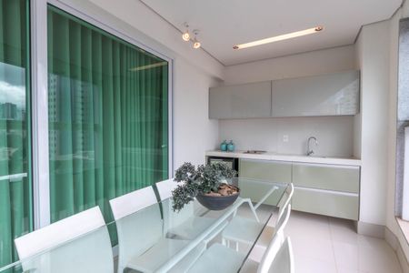 Apartamento à venda com 166m², 4 quartos e 4 vagasVaranda gourmet
