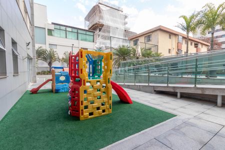 Apartamento à venda com 166m², 4 quartos e 4 vagasÁrea comum - Playground