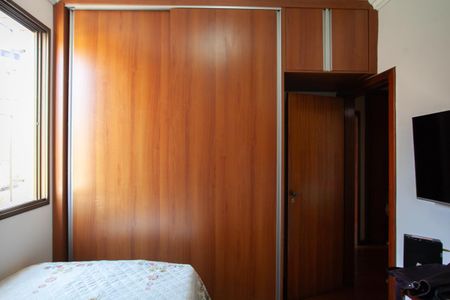 Apartamento à venda com 170m², 3 quartos e 2 vagasQuarto 1