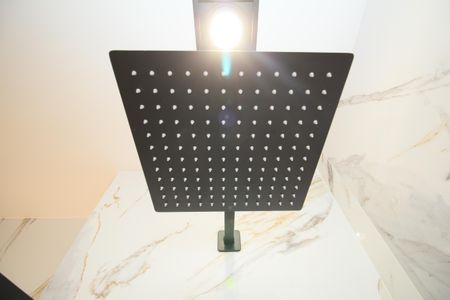 Apartamento à venda com 82m², 2 quartos e 2 vagas Apartamento à venda com 82m², 2 quartos e 2 vagasBanheiro Social