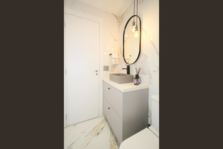 Apartamento à venda com 82m², 2 quartos e 2 vagas Apartamento à venda com 82m², 2 quartos e 2 vagasBanheiro Social